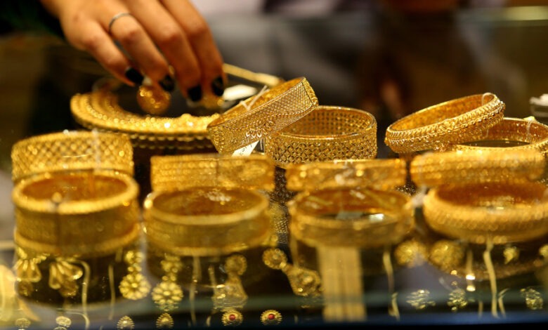 Gold Silver Rate: Gold's shine returns in bullion market, slight decline in silver