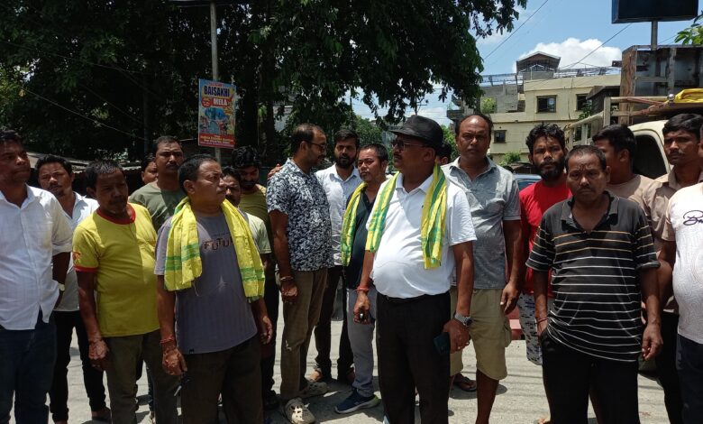 Rajvanshi community raised voice: Rajvanshi community raised voice against Mayor Council being thrown out of the board meeting