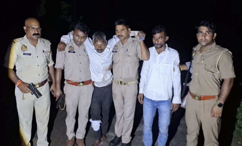 Police encounter in Bareilly: After the encounter, two robbers are behind bars in Bareilly, one injured