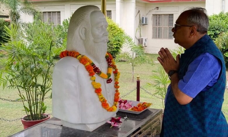 Rajarshi Tandon Tribute: Education in tune with the times is the true tribute to Rajarshi Tandon - Professor Satyakam