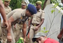 Pratapgarh news: Police's step towards green Pratapgarh, Superintendent of Police Dr. Anil Kumar planted trees