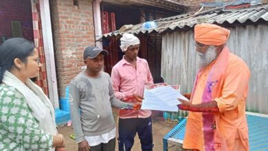 Swami Prakasthanand is the face of hope: From the Chief Minister to the village - Swami Prakasthanand is active at every level