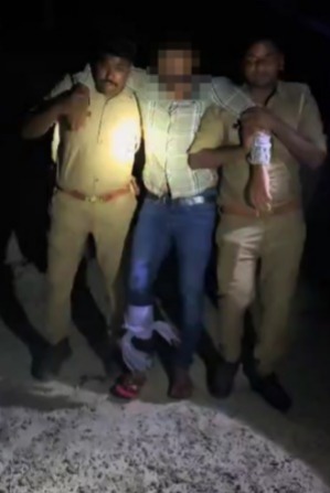 Police encounter in Pratapgarh: Two vicious criminals of interstate gang arrested in wounded condition, goat theft case revealed