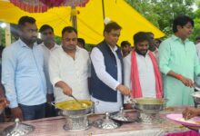 Pratapgarh news: Raniganj MLA Dr. R.K. Verma participated in the religious feast