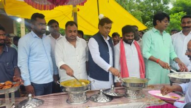 Pratapgarh news: Raniganj MLA Dr. R.K. Verma participated in the religious feast