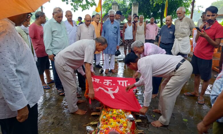 Pratapgarh: Wave of mourning in Belha, Communist leader, former president of Bar Council, Brijnath Ojha passes away