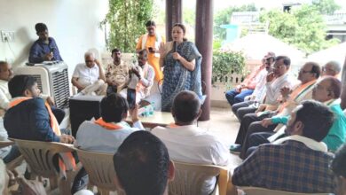 Pratapgarh news: Congress attacks the policies of BJP government, Mona and Pramod Tiwari raise serious questions