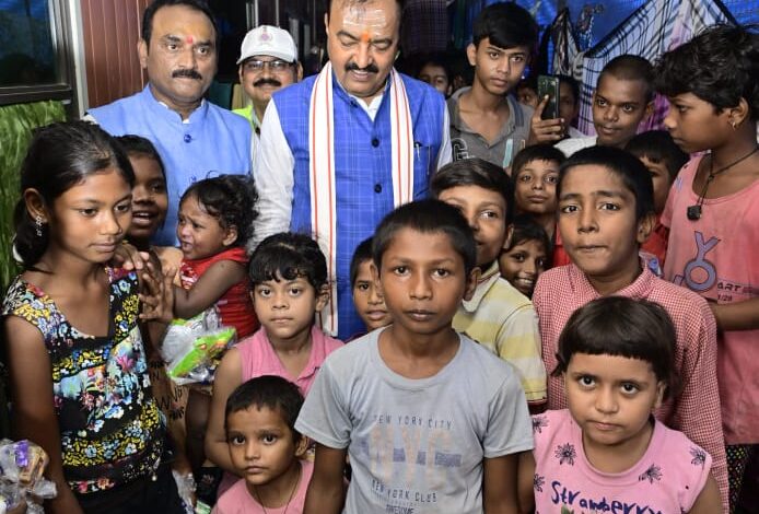 Prayagraj news: "Wherever there is flood, there is relief", this is the priority of our government - Deputy Chief Minister