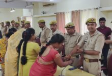 Sonbhadra news: Women of the group tied Raksha Sutra to CISF and policemen