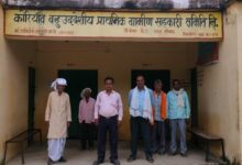 Sonbhadra news: Fertilizer is being distributed to farmers only on paper: Ramakant Tripathi