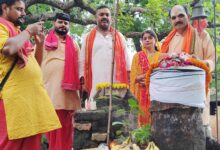 Pratapgarh news: Lokpal Samaj Shekhar along with his wife consecrated the ancient Shivalinga at the 9th century Surya Mandir