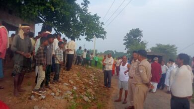 Sonbhadra news: BJP booth president's body found hanging from a Sankhu tree