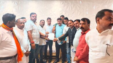 Prayagraj news: Allegation of illegal recovery in Naini Municipal Corporation, councilors submitted memorandum to Additional Municipal Commissioner