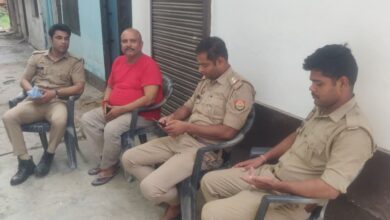 Pratapgarh news: Kunda police put Congress district vice president under house arrest, there was a program to surround PM Modi in Varanasi