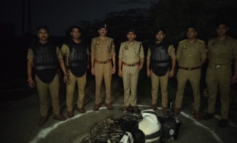 Prayagraj (Naini): One accused arrested in police encounter, illegal weapons and stolen motorcycle recovered