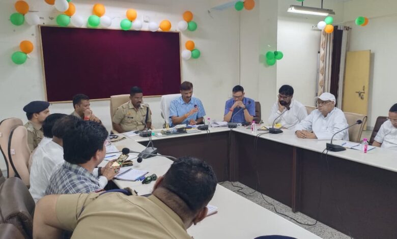 Mau news: Peace committee meeting concluded under the chairmanship of District Magistrate