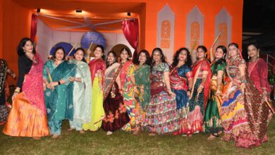 Sonbhadra news: Crowds gathered for the open dandiya at Hindalco Renusagar, creating an atmosphere of excitement and joy.