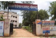 Sonbhadra news: Preparations were underway to sell the daughter studying in high school, saved by the activeness of the family members, the mother gave a complaint to the police.