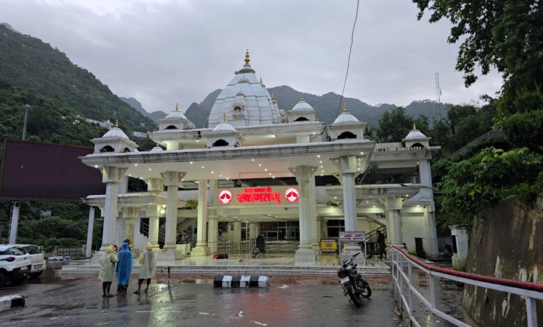 Jammu news: Shri Mata Vaishno Devi Yatra suspended for the 22nd consecutive day, devotees waiting