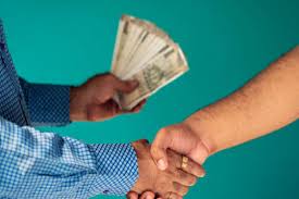 Pratapgarh news: Commotion in CMO office, anti-corruption team caught steno and peon taking bribe