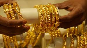 Gold rate: Gold reaches new record in bullion market, price of 22 carat crosses Rs 1 lakh
