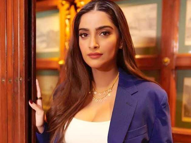 Sonam Kapoor becomes mother: Sonam Kapoor is going to become a mother for the second time, there is an atmosphere of happiness in the family