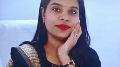 Pratapgarh: Before Diwali, EO Richa Yadav conducted a surprise inspection of the city's cleanliness, lighting and drinking water arrangements.
