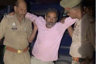 Sonbhadra news: Four cattle smugglers escaped from the spot, 14 cattle, pistol and cartridges recovered.