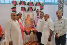 Mau news: People from various social organizations paid tribute on the occasion of Brahma Bhoj.