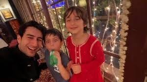 Kapoor Khandan's Diwali: Ibrahim Ali Khan shares Diwali picture with brothers Taimur and Jeh