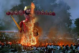 Renukoot news: Dussehra was celebrated with great pomp in Hindalco Renukoot, a huge Ravana Dahan took place.
