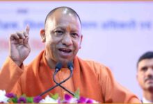 योगी आदित्यनाथ मुरादनगर, गुफा मंदिर उद्घाटन, तरुण सागरम् तीर्थ, जैन पंचकल्याणक महोत्सव, पावा नगरी फाजिलनगर, CM Yogi Jain Tirth, भगवान महावीर महापरिनिर्वाण, Uttar Pradesh Jain Events, Tarun Sagar Gurukul, One World One Chain कार्यक्रम