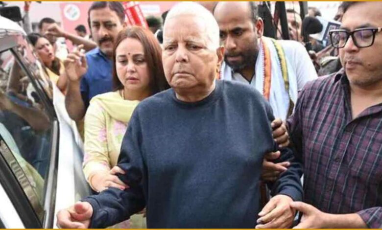 Lalu Yadav Family Controversy, Lalu Yadav, Rohini Acharya, Tejashwi Yadav, RJD Family Dispute, Bihar Politics News, RJD MLA Meeting, Sanjay Yadav Controversy, Lalu Family Rift, Bihar Election 2025, Political News Today