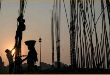 चार लेबर कोड लागू, Labour Code 2025 India, Wages Code 2019, Social Security Code 2020, Occupational Safety Code, Mansukh Mandaviya labour reforms, India labour law changes, 29 old labour laws abolished, worker welfare reforms, new labour code salary impact