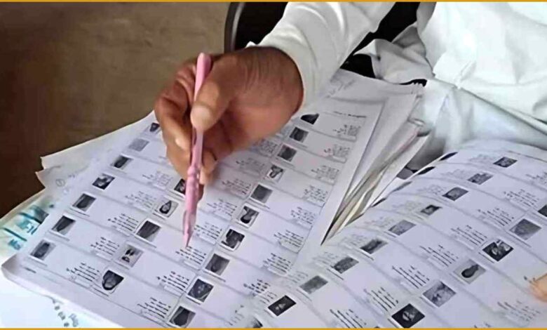 एसआईआर प्रक्रिया, बीएलओ मौत, चुनाव आयोग, बूथ लेवल ऑफिसर, SIR दबाव, मतदाता सूची पुनरीक्षण, बिहार एसआईआर, बीएलओ सुरक्षा, चुनाव अधिकारी मौत, राजनीतिक विवाद एसआईआर