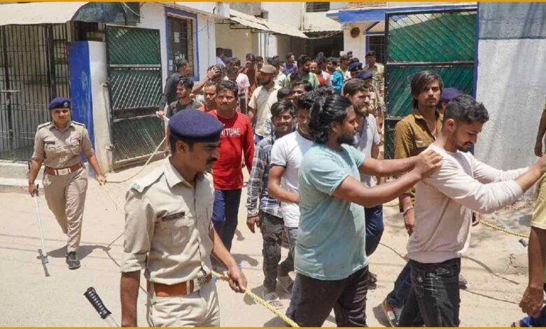 SIR Verification India, Illegal Bangladeshi Migrants, Hakimpur Border BSF, Kolkata illegal immigrants, Reverse migration Bangladesh, Electoral roll verification SIR, BSF 143 Battalion, India Bangladesh border security