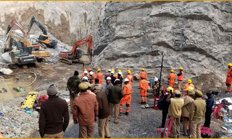 Sonbhadra Mine Accident, Sonbhadra Mining Collapse, FIR Against Mining Company, Obra Mine Disaster, Sonbhadra Rescue Operation, NDRF SDRF Rescue, Uttar Pradesh Mining Accident, Sonbhadra News Today, Mine Owner FIR Uttar Pradesh, Sonbhadra Breaking News