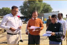 कोलाघाट पुल निर्माण, शाहजहांपुर डीएम निरीक्षण, रामगंगा नदी नया पुल, सेतु निगम शाहजहांपुर, Kola Ghat Bridge Construction, Shahjahanpur News, Jalalabad Shamsabad Road, Uttar Pradesh Bridge Project, कोलाघाट सेतु प्रगति, Shahjahanpur Local News