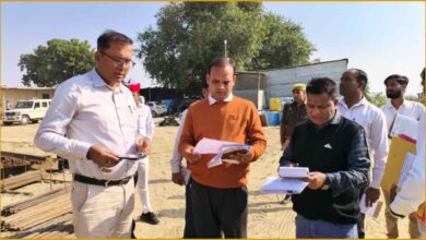 कोलाघाट पुल निर्माण, शाहजहांपुर डीएम निरीक्षण, रामगंगा नदी नया पुल, सेतु निगम शाहजहांपुर, Kola Ghat Bridge Construction, Shahjahanpur News, Jalalabad Shamsabad Road, Uttar Pradesh Bridge Project, कोलाघाट सेतु प्रगति, Shahjahanpur Local News