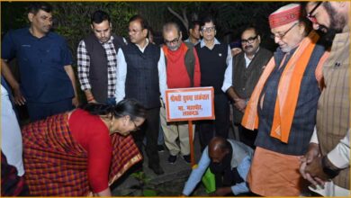 Lucknow News, एक पेड़ माँ के नाम अभियान, Lucknow Plantation Drive, Captain Aditya Mishra Park, Suresh Khanna Plantation, Sushma Kharkwal Mayor, Lucknow News, Tree Plantation UP, Nagar Nigam Lucknow, Environment Awareness, Green Lucknow