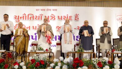 अमित शाह, आनंदीबेन पटेल, चुनौतियाँ मुझे पसंद हैं पुस्तक, गुजरात समाचार, यूपी राज्यपाल, पुस्तक विमोचन, भूपेन्द्र पटेल, नर्मदा परियोजना, भाजपा संगठन कार्य