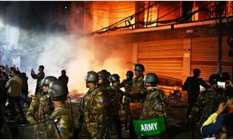 बांग्लादेश अल्पसंख्यक हिंसा, भारत बांग्लादेश संबंध, दीपू चंद्र दास लिंचिंग, विदेश मंत्रालय बयान, रणधीर जायसवाल, बांग्लादेश हिंदू हिंसा, 2900 मामले, अंतरिम सरकार बांग्लादेश, भारत विरोधी बयानबाजी, BNP तारिक रहमान