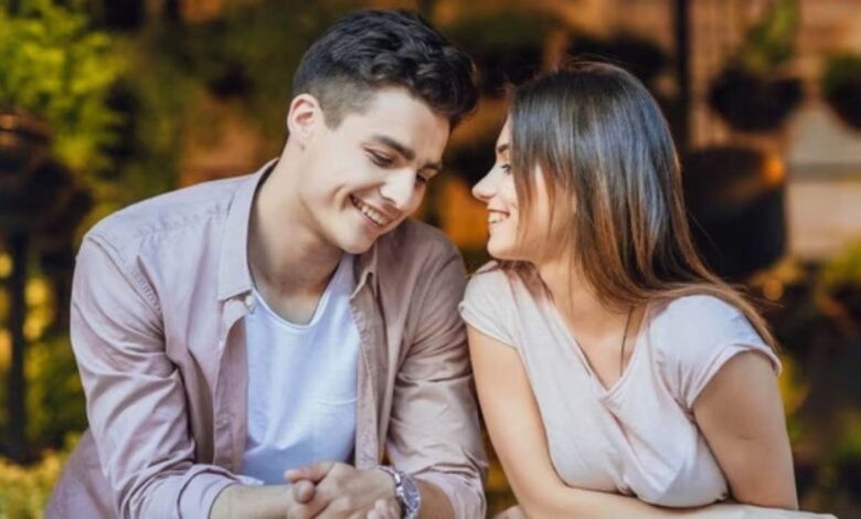 फ्यूचर फेकिंग, डेटिंग रेड फ्लैग, रिलेशनशिप न्यूज, इमोशनल मैनिपुलेशन, लव बॉम्बिंग, गैसलाइटिंग, डेटिंग ट्रेंड्स हिंदी