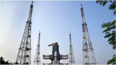 ISRO Blue Bird Block-2 Mission, LVM3-M6 launch, ISRO latest launch news, Blue Bird Block-2 satellite, AST SpaceMobile, NSIL commercial mission, ISRO LEO satellite, ISRO heavy lift rocket, Satellite launch today, ISRO space mission Hindi, Direct satellite to smartphone, Global cellular broadband