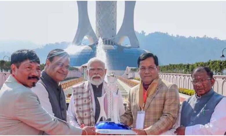 पीएम मोदी, किसान नीति, कांग्रेस किसान विरोधी आरोप, नम्रूप खाद संयंत्र, यूरिया उत्पादन भारत, असम विकास, फर्टिलाइज़र प्लांट, किसान हित योजनाएं