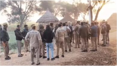 मथुरा मिनी जामताड़ा, साइबर ठगी मथुरा, मथुरा पुलिस रेड, देवसेरस गांव साइबर ठग, यूपी साइबर क्राइम, मथुरा साइबर फ्रॉड, 400 पुलिसकर्मी कार्रवाई, आईपीएस अफसर छापेमारी, ऑनलाइन फ्रॉड गैंग, राजस्थान हरियाणा यूपी बॉर्डर ठग