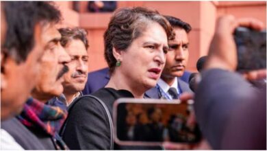 प्रियंका गांधी वाड्रा, श्रीनिवासन निधन, मलयालम सिनेमा, श्रीनिवासन अभिनेता, केरल फिल्म जगत, पिनाराई विजयन श्रद्धांजलि, मलयालम फिल्म समाचार