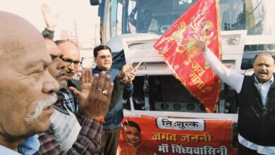 Pratapgarh news: Maa Vindhyavasini Darshan Yatra begins, Dr. Ashutosh Tripathi flags off