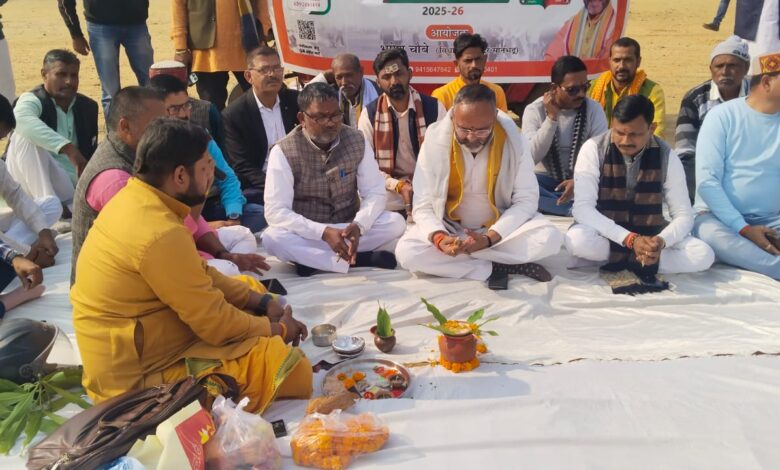 Sonbhadra news: Sadar MLA said, 'Son's soil, son's power, let us play together.