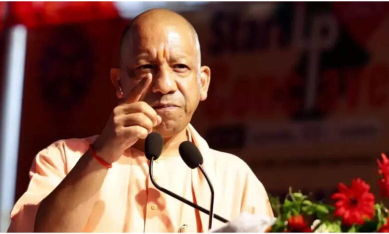 CM Yogi Adityanath, Uttar Pradesh Cold Wave, Gorakhpur Rain Basera, UP Winter Action Plan, CM Yogi Inspection, गरीबों के लिए रैन बसेरा, शीतलहर यूपी, स्कूल बंद आदेश यूपी